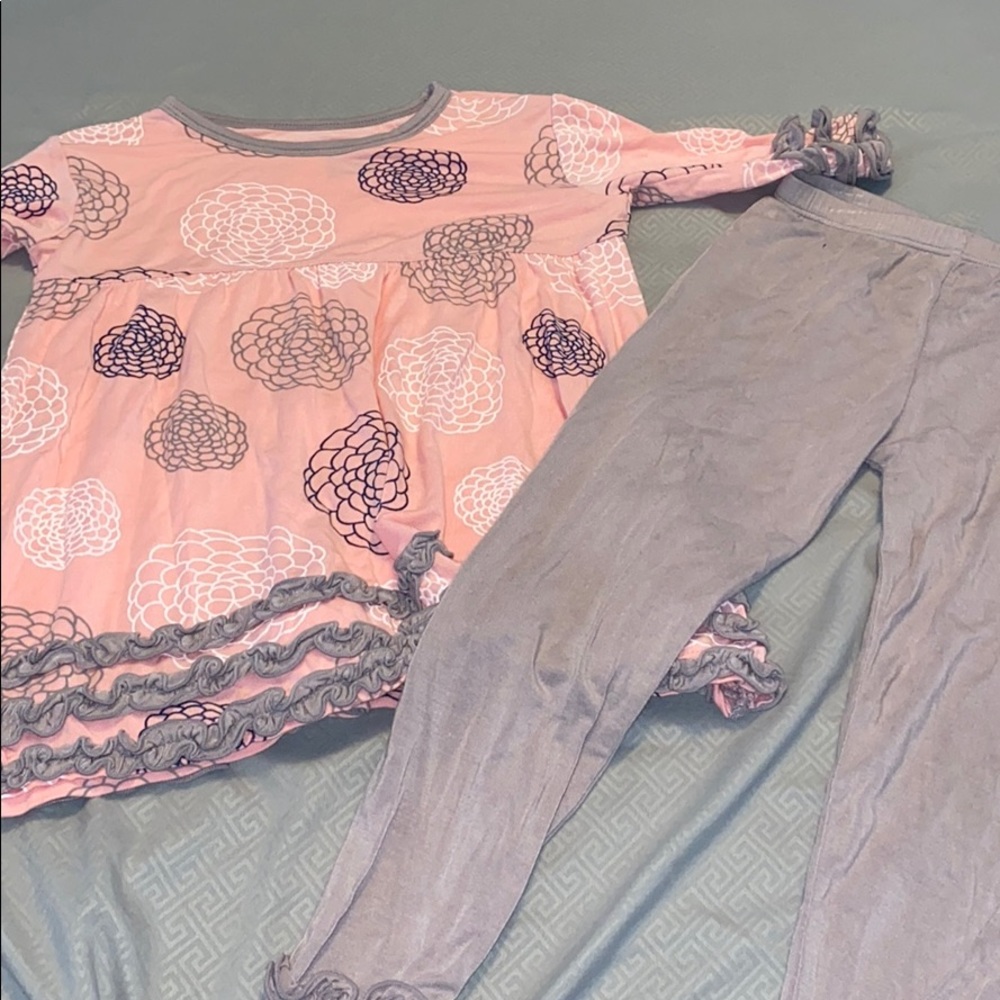Kickee pants set